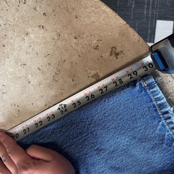 Classic Blue Levi’s Denim Jeans - Picture 5 of 6